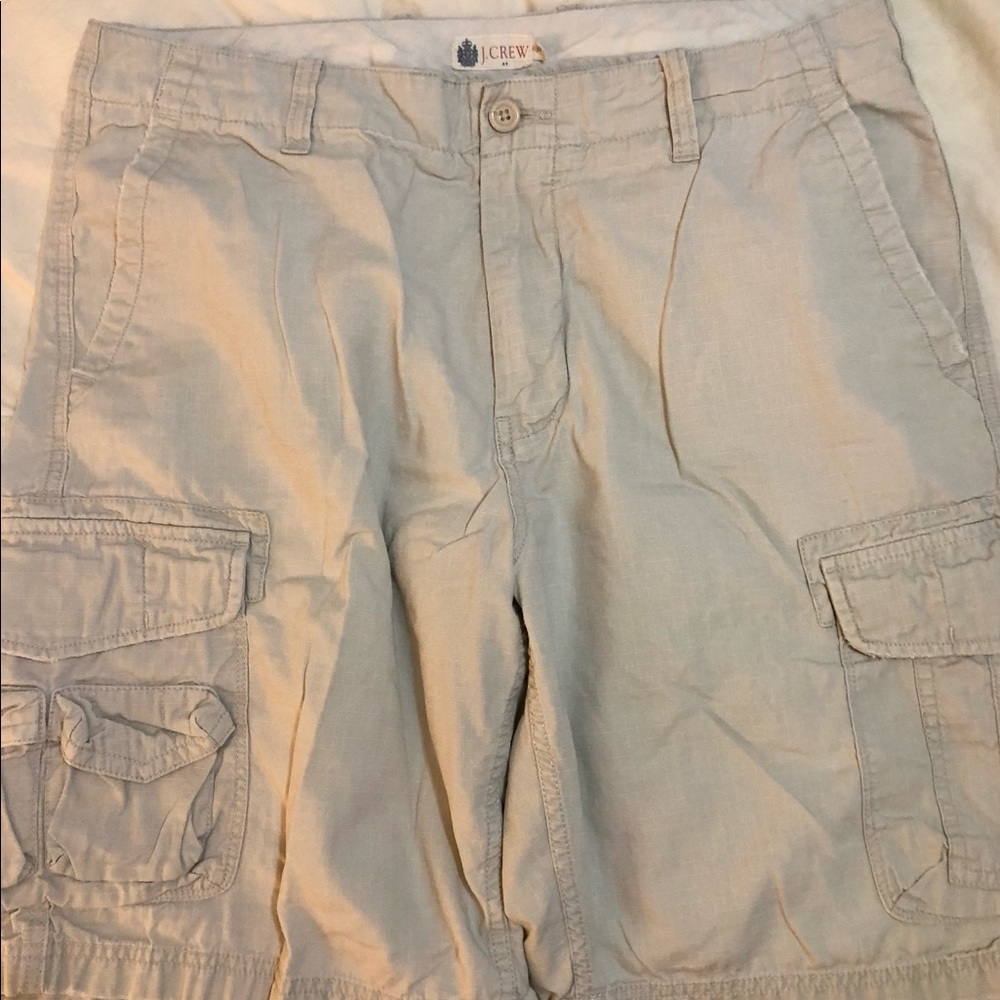 J. Crew cargo shorts Men’s Size 34 Light Khaki